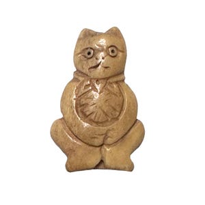 Carved Bone Cat Bead, Tea Dyed Bead, Hand Carved, Drilled Top to Bottom, Beading Supplies, 34 x 20mm, B&#39;sue Boutiques, Item04985