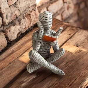 Lesende Frau Figur, Buch Liebhaber Geschenk, Bücherwurm Regal & Schreibtisch Dekor, Harz Lese Skulptur, Geschenk für Sie, Home Office Dekor