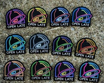タコベル ハットピン OPEN LATE 2016 デケイズ ネオンサインコレクション | ファストフードコレクターズアイテム、12種類