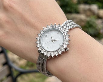 Reloj de mujer de aleación / Detalles que imitan diamantes, correa flexible, esfera minimalista