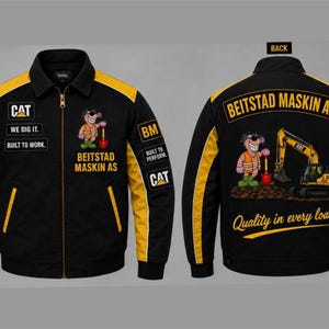 Puede incluir: Chaqueta de trabajo negra con detalles amarillos, con el texto "BEITSTAD MASKIN AS" y un personaje de dibujos animados con una pala. La parte delantera muestra la bandera noruega y el logotipo "CAT". La parte trasera muestra una excavadora CAT.