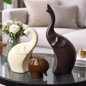 Elephant Family Figurine Set – Minimalist Decor for Shelf, Desk & Home