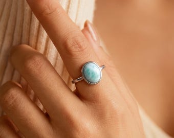 Anillos de plata 925 con larimar natural ovalado, anillo de piedras preciosas, anillo ajustable de piedra natural, anillo de plata con larimar para mujer, regalo para ella.