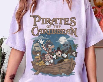 Imagen PNG vintage de Mickey y sus amigos de Piratas del Caribe, camiseta de Jack Sparrow de Piratas, imagen PNG de la Noche Pirata en un crucero de Disney