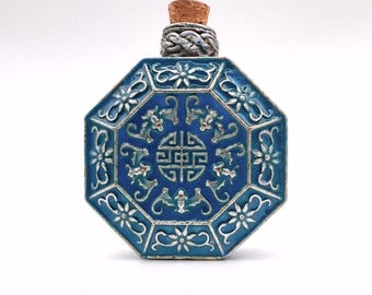 Frasco de rapé chino antiguo de esmalte azul, década de 1980.