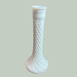 Vaso para flores Anchor Hocking Fire-King Wexford em vidro leitoso, modelo 4092, cor White Diamond Point