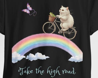 Koszulka z motywem kota i żaby jadącej na rowerze Take the High Road, tęczowa koszulka, słodka ilustracja kota, zabawna koszulka ze zwierzęciem, koszulka dla miłośników kotów, koszulka z kotem na rowerze