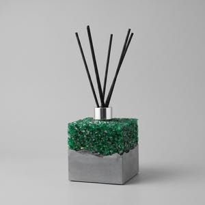 Rietdiffuser met handgemaakte jesmonieten voet, 100 ml, huisparfum, Scandinavische decoratie, luxe cadeau voor een housewarming.