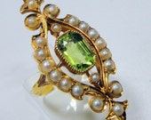 Victorian vintage antique 18 ct solid gold ring peridot & pearls  - 6609