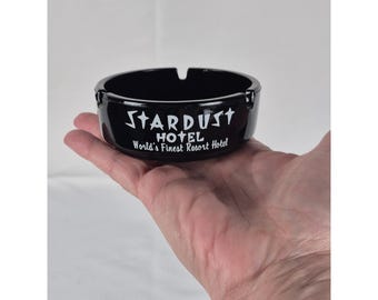 Cenicero de cristal negro vintage de los años 60 y 70 del Hotel Stardust de Las Vegas, recuerdo de artículos para fumadores.