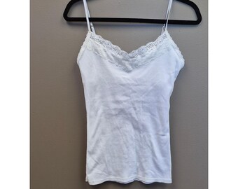 Camiseta sin mangas Aeropostale LG para mujer con sujetador incorporado y ribete de encaje, color blanco acanalado, estilo Y2K coquette