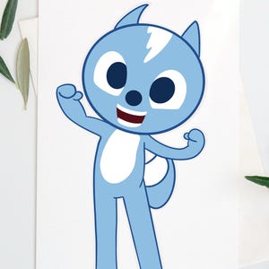 以下が含まれることがあります： 白いカードに、白いお腹と頭に稲妻のある水色の漫画のキャラクターが描かれています。キャラクターは笑顔で手を振っています。背景には緑の葉があります。