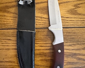 Vintage Winchester fixed blade knife with aftermarket vintage sheath, see/read