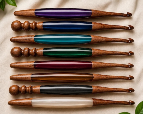 Handmade Resin Wooden Crochet Hook, Ergonomic Knitting Tool, Smooth Yarn Craft, Gift for Crocheters