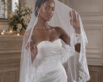Velo de novia estilo mantilla catedral española, con ribete de encaje Chantilly, de dos capas.