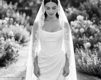 Ivory Cathedral Lace Mantilla Veil, Romantic Spanish Eyelash Bridal Wedding Veil