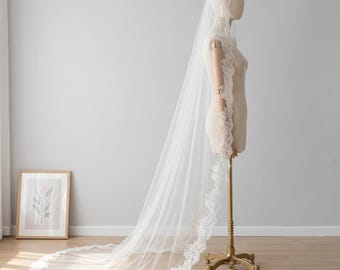 Cathedral Mantilla Veil, Ivory Spanish Floral Lace, Scalloped Chantilly Bridal Veil