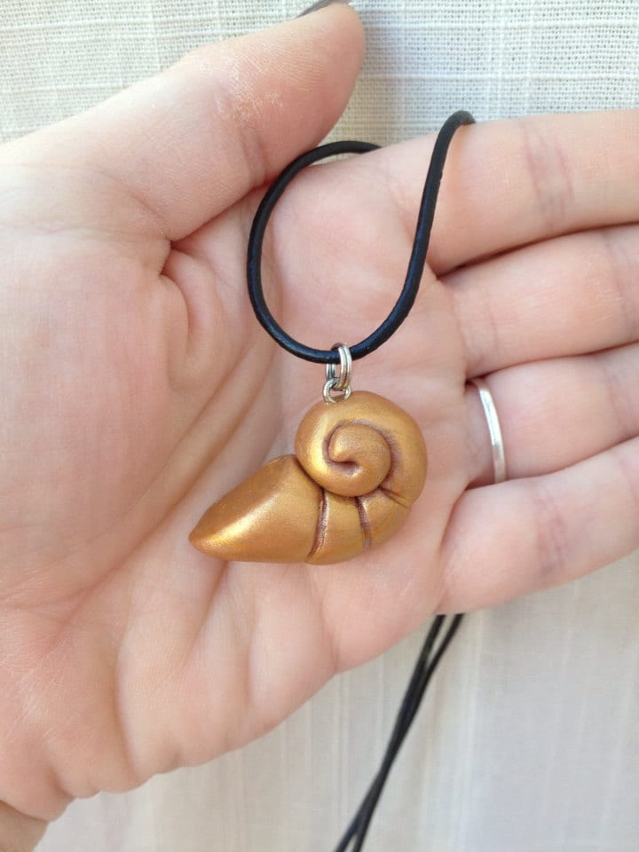 Sea Shell Ursula Necklace - Etsy