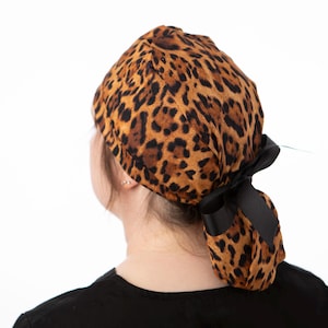 Leoparden-Peelingkappe, Pferdeschwanz-Peelinghut für langes Haar, Unisex-Geschenkideen für chirurgische Kappen, Gesundheitsheld im Bereich der medizinischen Peelings, Tiermotiv-Peeling