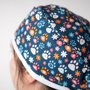 Casquette de gommage florale à imprimé patte, chapeau de gommage de cheveux de lutin, idées cadeaux unisexes de casquette chirurgicale, chapeau chirurgical pour infirmières, casquette de cheveux courts Med maximaliste image 7