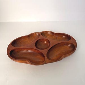 Bandeja de servir de madera vintage con compartimentos / MCM