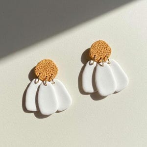 Handmade Polymer Clay Daisy Earrings – 3 Petal Dangle Earrings, Lightweight Floral Statement Earrings for Women