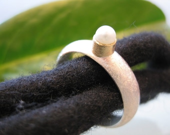 Pearl ring silver gold freshwater pearl narrow matt pearl ring ring rail oval silver ring Tahitian pearl art forge Sabine Knoll