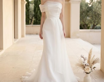 Strapless Satin Wedding Dress Minimalist A Line Bridal Gown Elegant Simple Bride Dress Spring Summer Wedding Gift