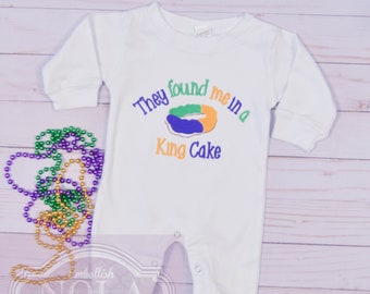 They found me in a King Cake! Mardi Gras Romper, Knit Romper, Mardi Gras Outfit, Pregnancy Announcement, Baby Introduction