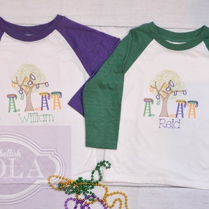 Mardi Gras Scene Embroidered Raglan Shirt, Mardi Gras Shirt, Mardi Gras Outfit, Bead Tree, Mardi Gras Ladder Seat