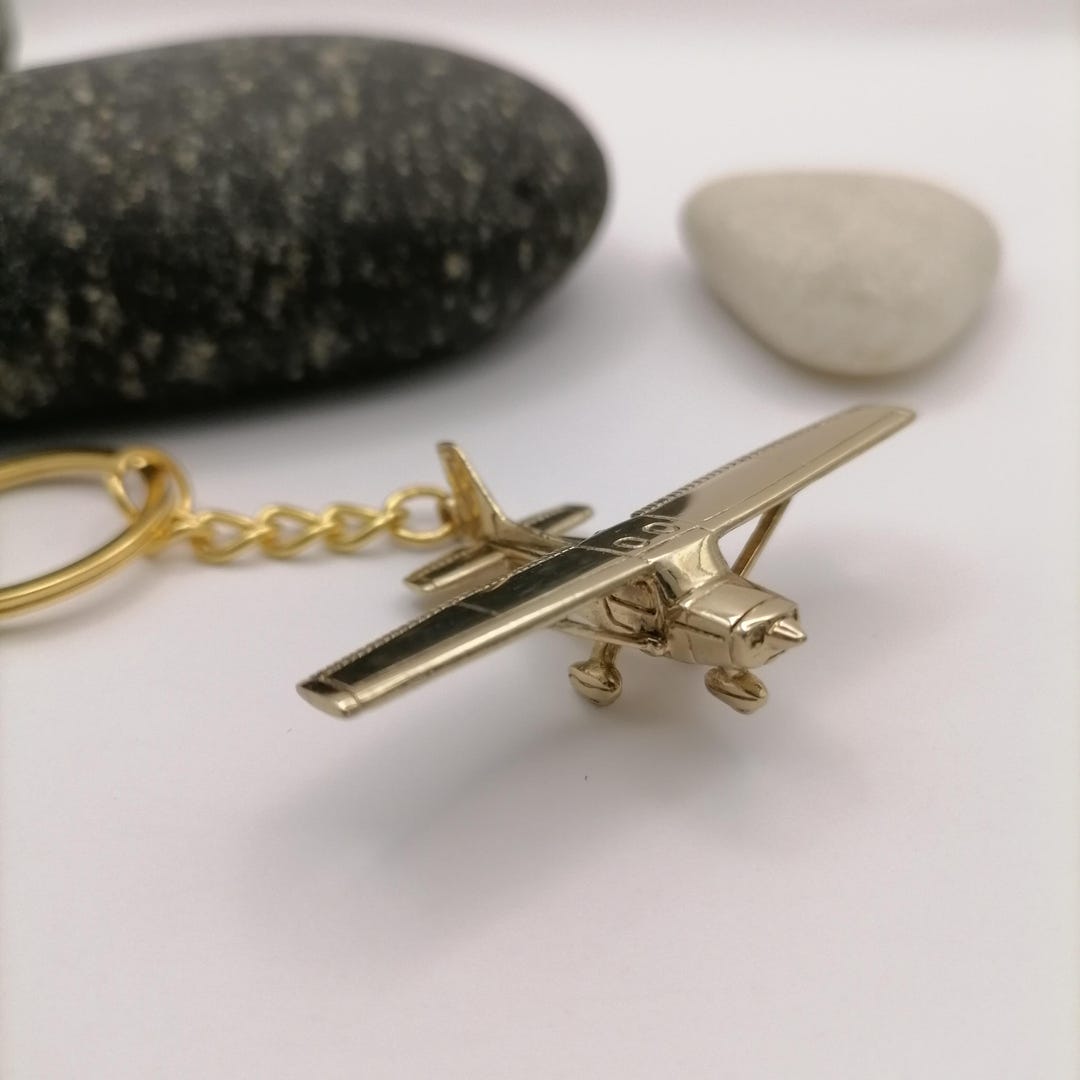Chestna 172 Brass Keychain, Aviation Pilot Gift for Men, Flysafe ...