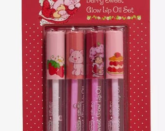 Strawberry Shortcake Glow Lip Oil Set | 4-delige Berry Sweet-collectie | Celavi-cadeauset | Verzamelbaar schoonheidscadeau