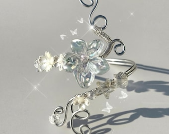 Handmade Wire Arm Cuff with Glass Flower Charms, Fairycore & Boho Upper Arm Band, Adjustable Summer Beach Jewelry, Gift for Her