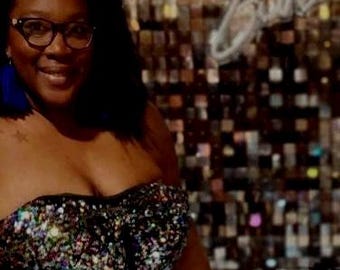 Azure Flow Tassel Örhängen: Handtvinnat garn, texturerade blå fiberkonstsmycken