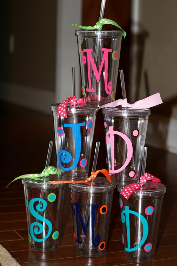 Items similar to Personalized acrylic cups with single initial on Etsy