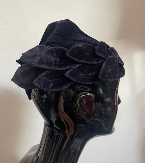 Distinctive Hats Leaves Motif Lace in Navy 19407-NAV main image 1