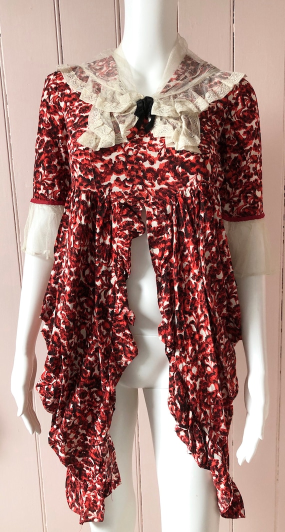 Pretty 1940’s Floral Blouse/Overskirt