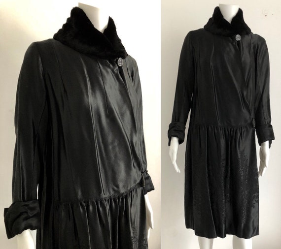 Stunning 1920's Coat Moleskin Collar