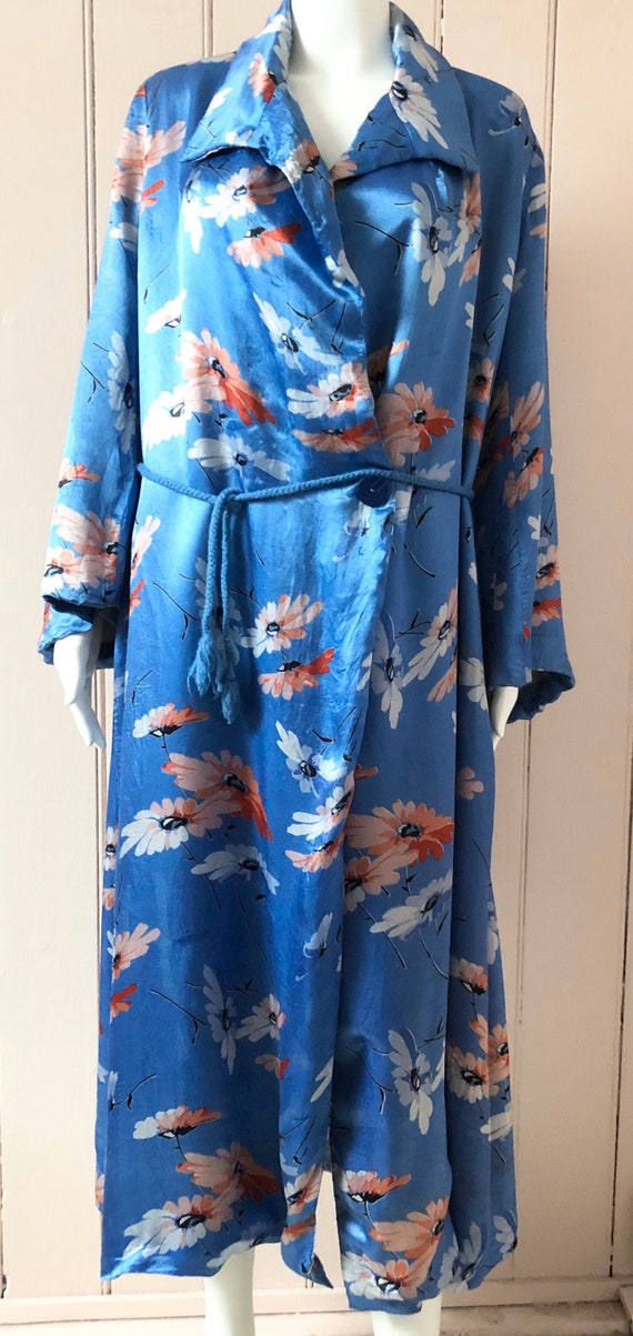 Beautiful 1930’s Floral Satin Dressing Gown