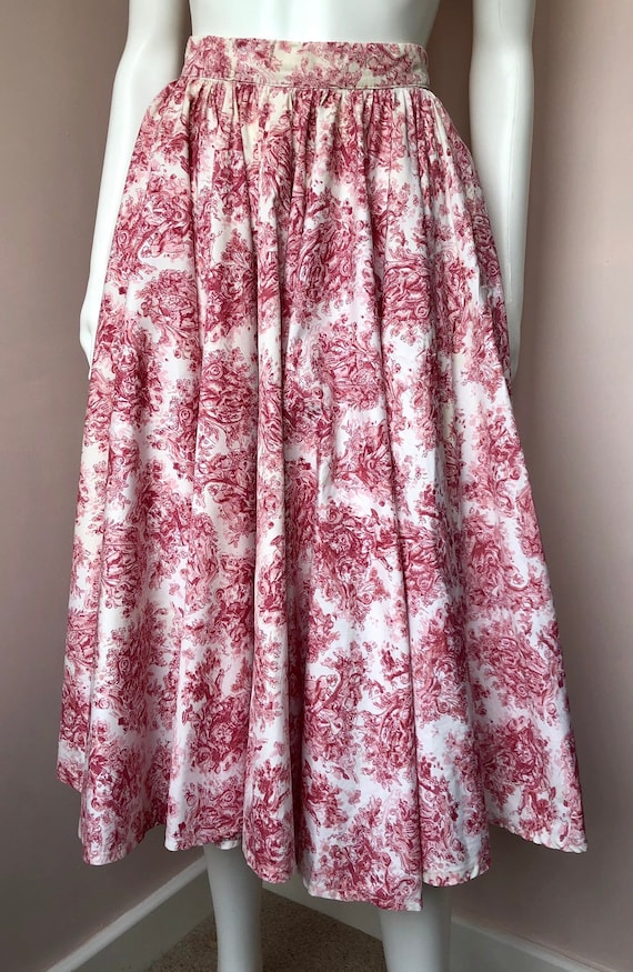 Pretty Circular 1950's Novelty Print Skirt
