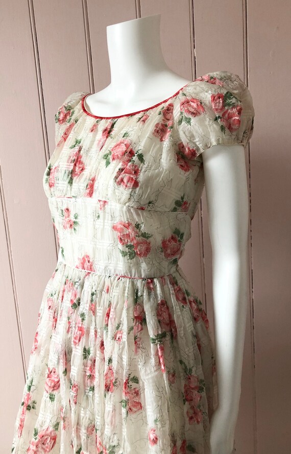 Beautiful 1950’s Roses Dress