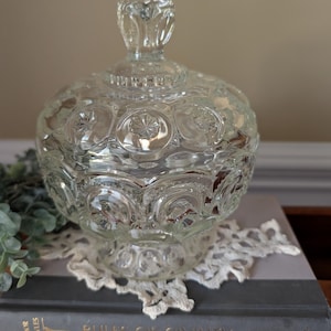 L. E. Smith clear candy compote style dish with lid