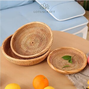 Round Rattan Baskets Natural Woven Storage Bowls for Serving Fresh Fruit Bread Key Candle Holder Stackable for Shelf Kitchen 3 size Tabletop
