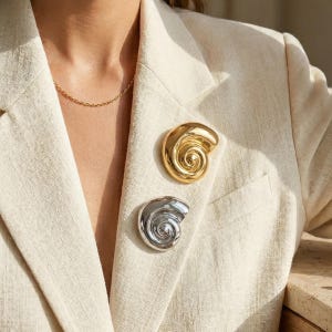 Broche geométrico escultural con forma de concha, alfiler de solapa de acero inoxidable (5,2 cm), accesorio minimalista.