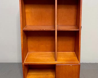 VTG MCM Teak Wood Curio Display Trinket Shelf Shadowbox 11x5.5x18” Cottagecore