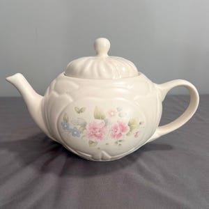 VTG Pfalzgraff Tea Rose Teapot W/ Lid Cottagecore Made In USA