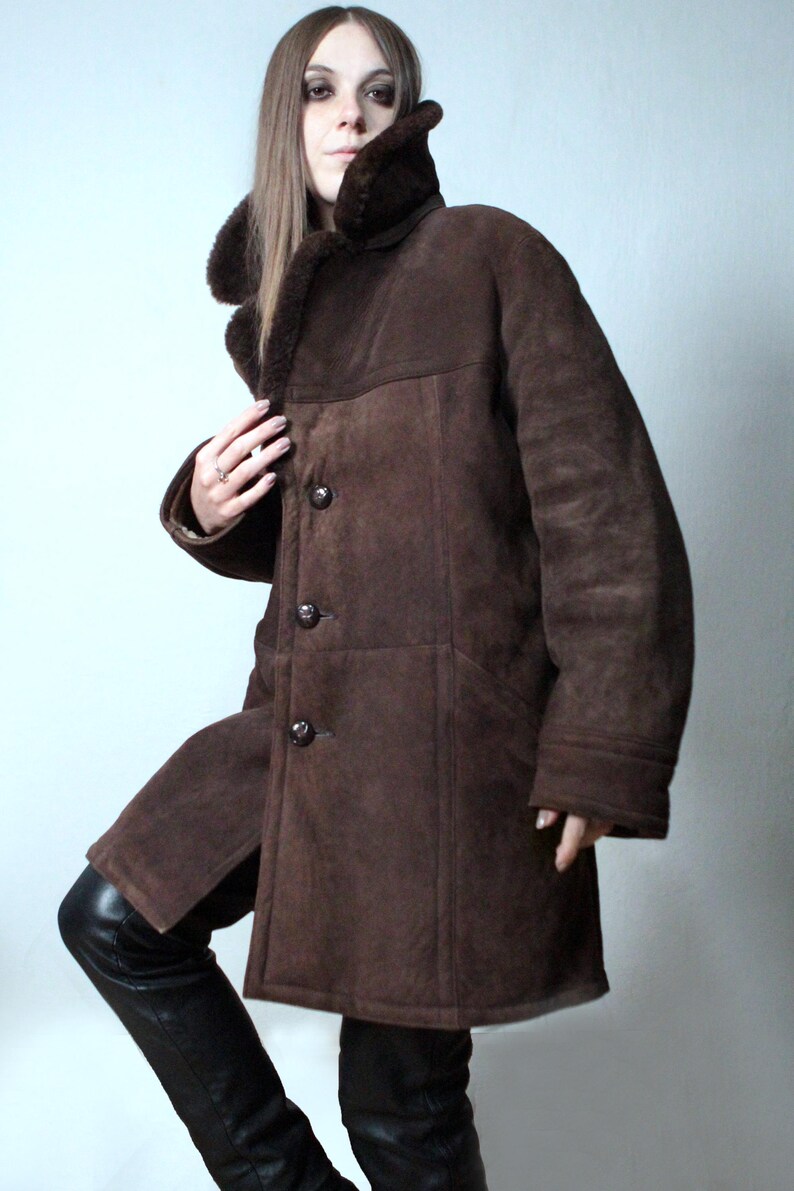 mens brown sheepskin coat with large collar and beige shearling interior