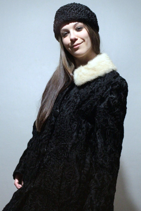 60s Vintage pillbox hat / Black sheepskin hat / K… - image 3