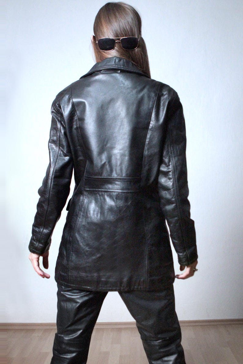 Womens leather blazer with insulated lining / Black leather jacket image 5