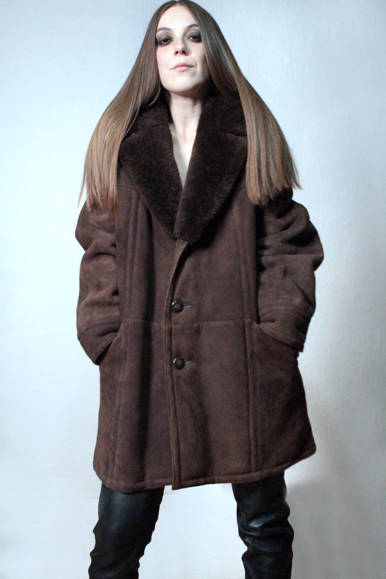mens brown sheepskin coat with large collar and beige shearling interior